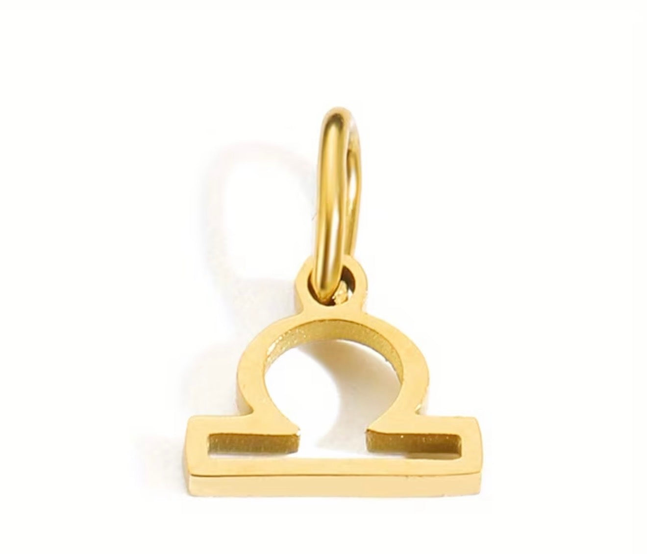 Goldene Charm-Kette mit Sternzeichen & Initiale, „ME“ Halskette