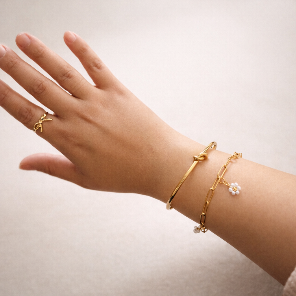 „Liebesknoten“ Armreif