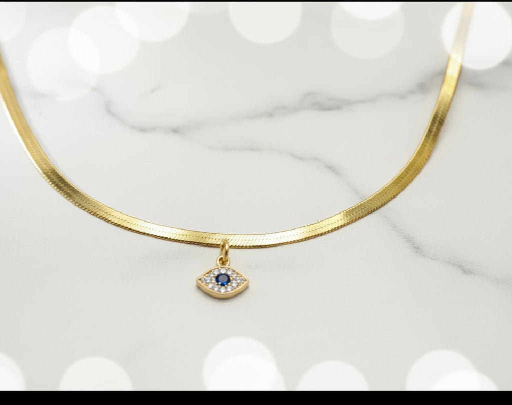 Snake necklace with pendant